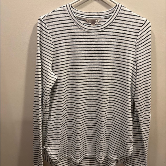 Banana Republic Black and White Striped Top - Picture 2 of 6
